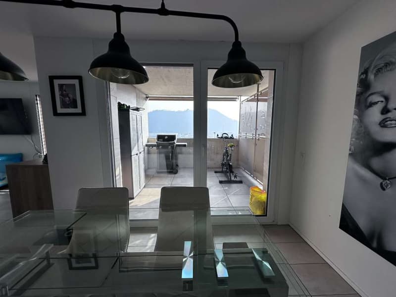 Bright 3.5-room apartment with large terraces (7)