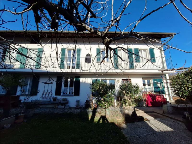 Historic Charm and Sunny: Your Peaceful Oasis in Coldrerio (5)