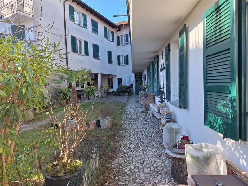 Historic Charm and Sunny: Your Peaceful Oasis in Coldrerio (7)