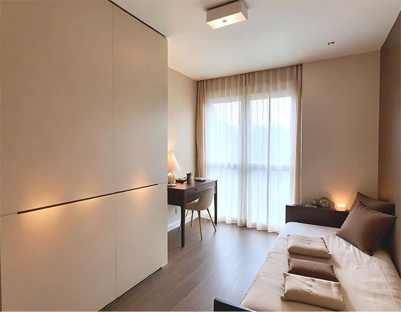 Modern 4.5 room apartment with large terrace (7)