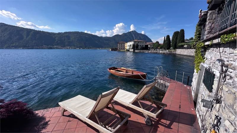 Your Jewel Pieds-dans-l'eau in Bissone, Rarity with Private Darsena (7)