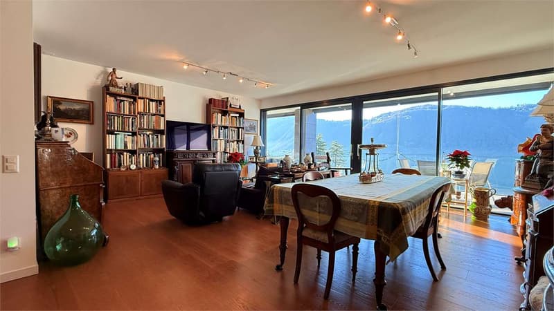 Exklusives 3.5-Zimmer-Wohnung mit großer Terrasse und Seeblick (4)
