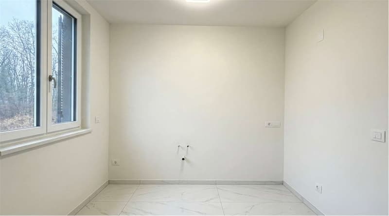 Nuovo trilocale con terrazzo, piscina  di 150 mq (10)