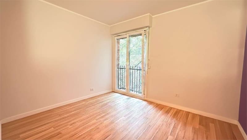 3.5 rooms with lake view terrace - great potential in Paradiso (13)