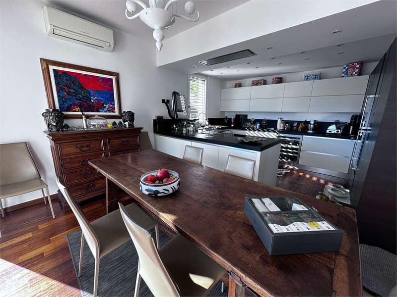 Exclusive Penthouse with Panoramic Terrace and View of the Two Lakes (12)