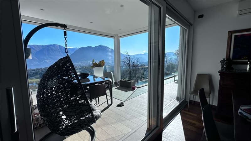 Exclusive Penthouse with Panoramic Terrace and View of the Two Lakes (7)