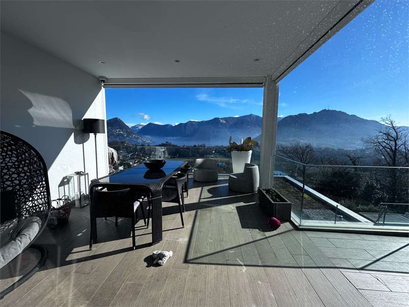 Exclusive Penthouse with Panoramic Terrace and View of the Two Lakes (11)