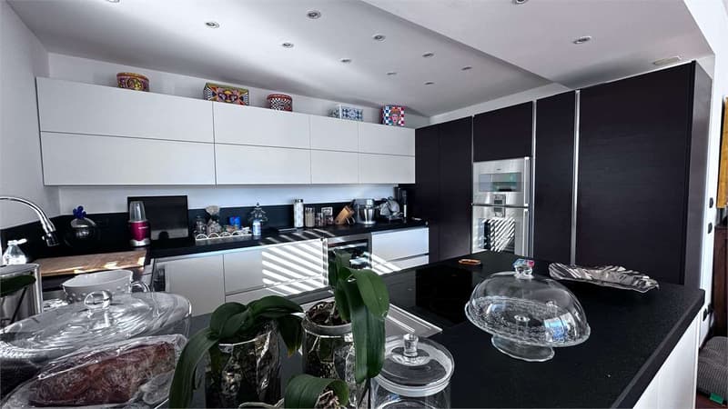 Exclusive Penthouse with Panoramic Terrace and View of the Two Lakes (13)