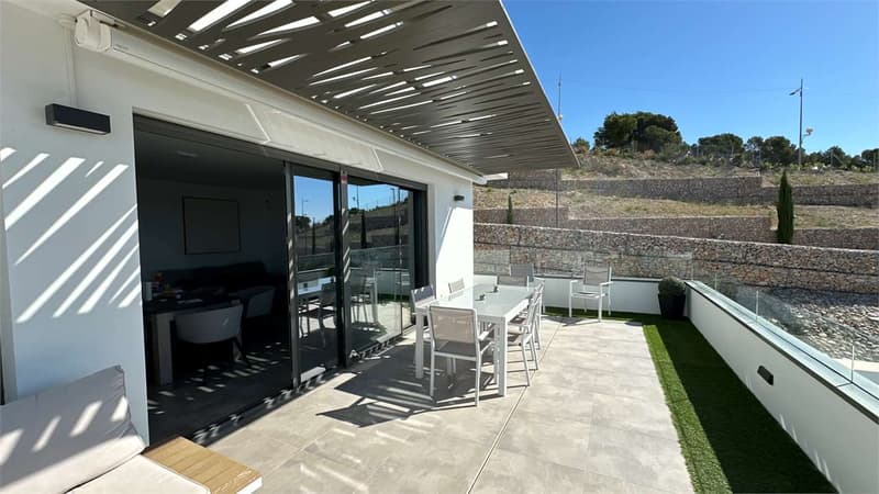 Appartement de luxe avec vue sur mer : Vue imprenable, piscine & détente (3)