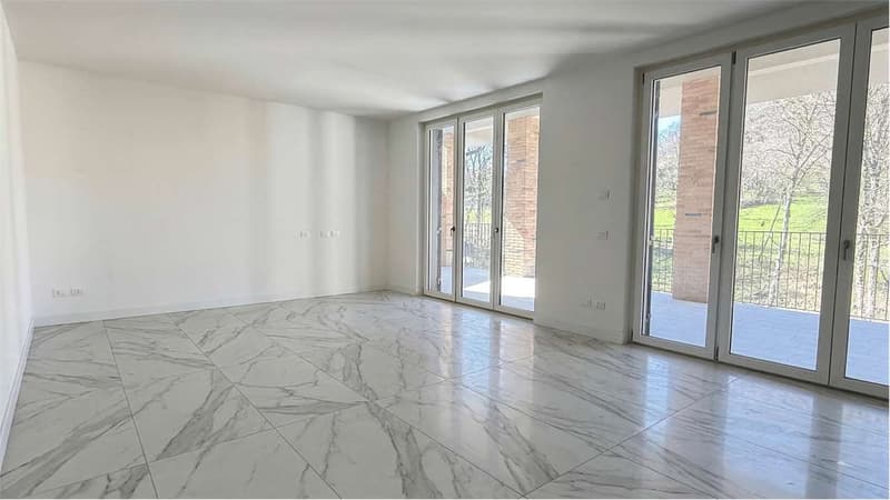 Bizzarone - Residenza Panorama: Trilocale avec terrasse, piscine et vue (8)