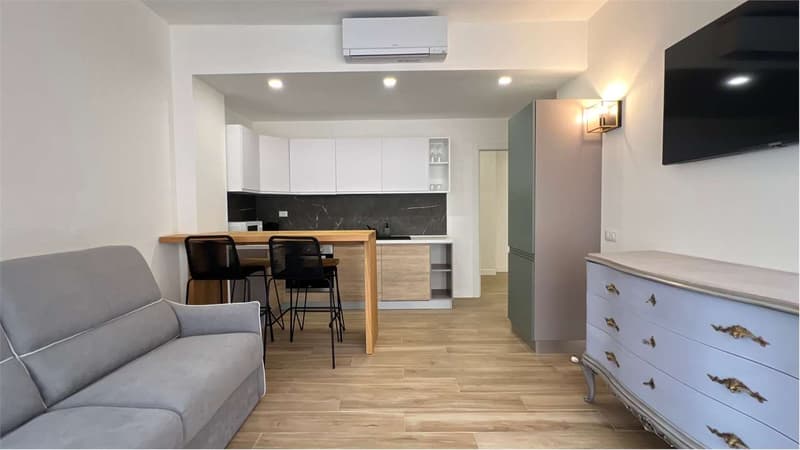 Affittasi a Como: Il tuo pied-à-terre ideale! (1)