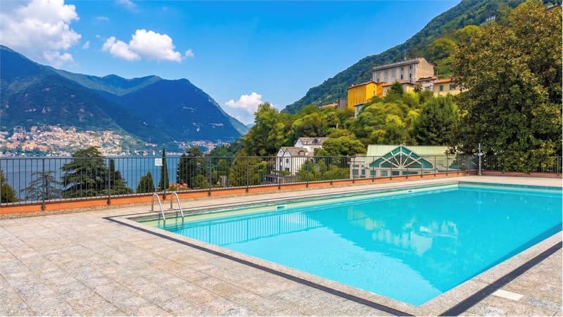 Elegante duplex vista lago con piscina e terrazzi panoramici (2)