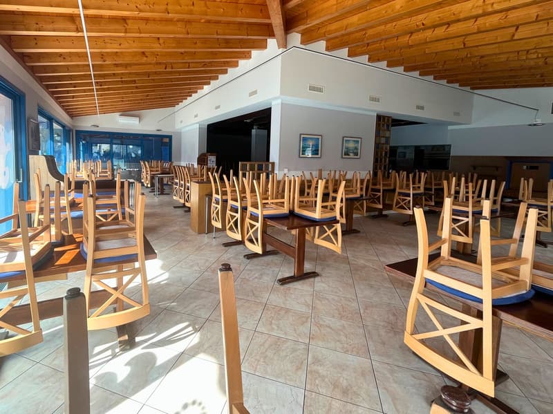 Immeuble commercial avec fonction restaurant et résidentielle – Genestrerio (13)