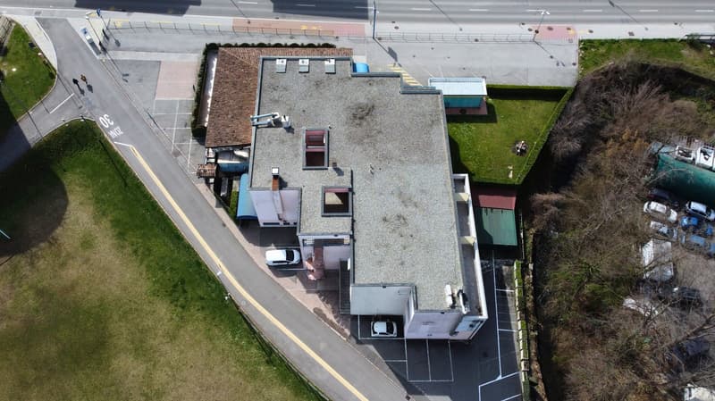 Immeuble commercial avec fonction restaurant et résidentielle – Genestrerio (3)