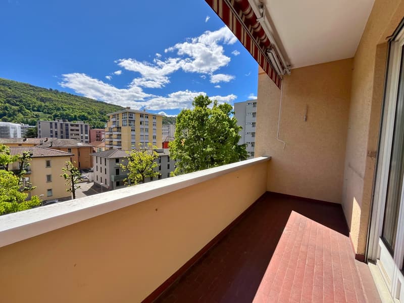 Helllichtes 3.5-Zimmer-Apartment in Chiasso-Zentrum, strategisch und gut erschlossen (12)
