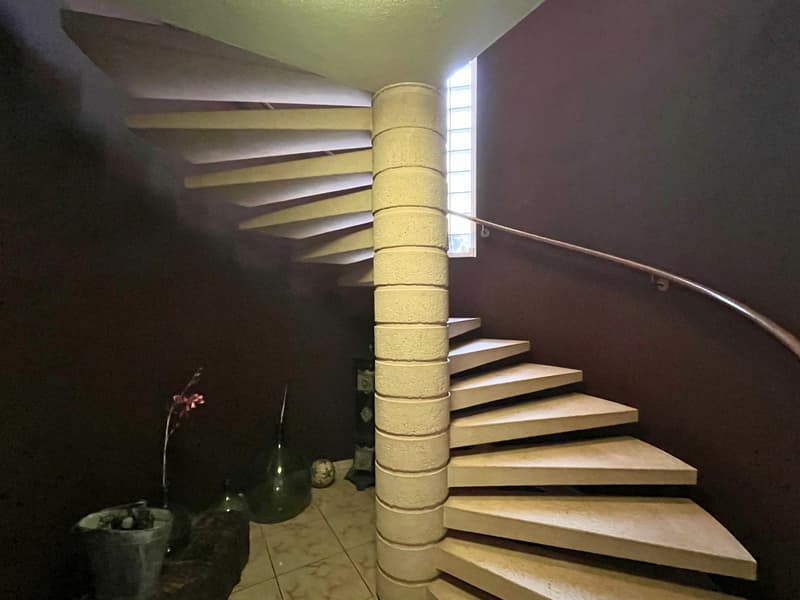 Villa avec deux appartements et parc privé à Figino (18)