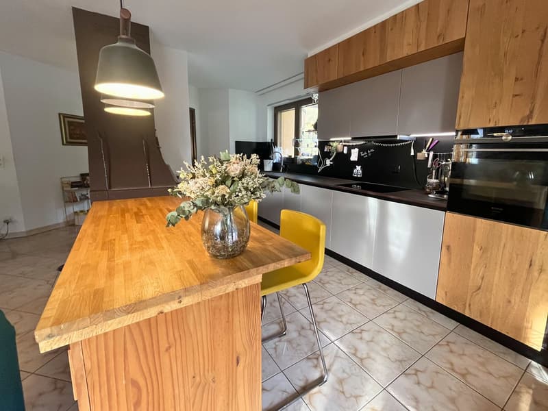 Villa avec deux appartements et parc privé à Figino (13)