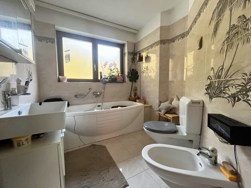 Villa avec deux appartements et parc privé à Figino (15)
