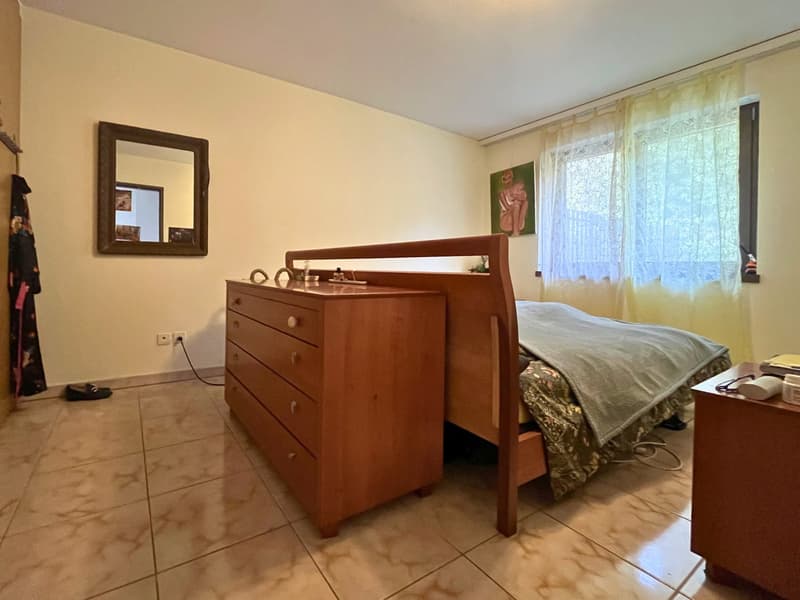 Villa avec deux appartements et parc privé à Figino (14)