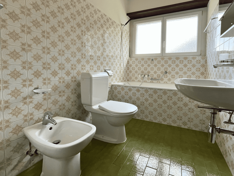 Résidence avec 12 appartements – Arbedo (19)
