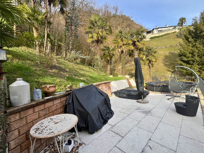 VILLA CON DUE APPARTAMENTI E PARCO PRIVATO A FIGINO (8)