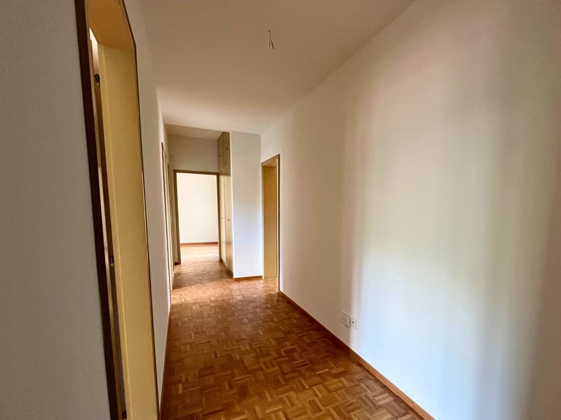 Helllichtes 3.5-Zimmer-Apartment in Chiasso-Zentrum, strategisch günstig und gut erschlossen (9)