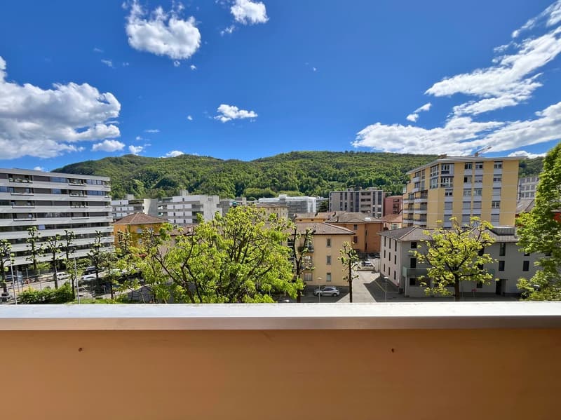 Helllichtes 3.5-Zimmer-Apartment in Chiasso-Zentrum, strategisch günstig und gut erschlossen (8)