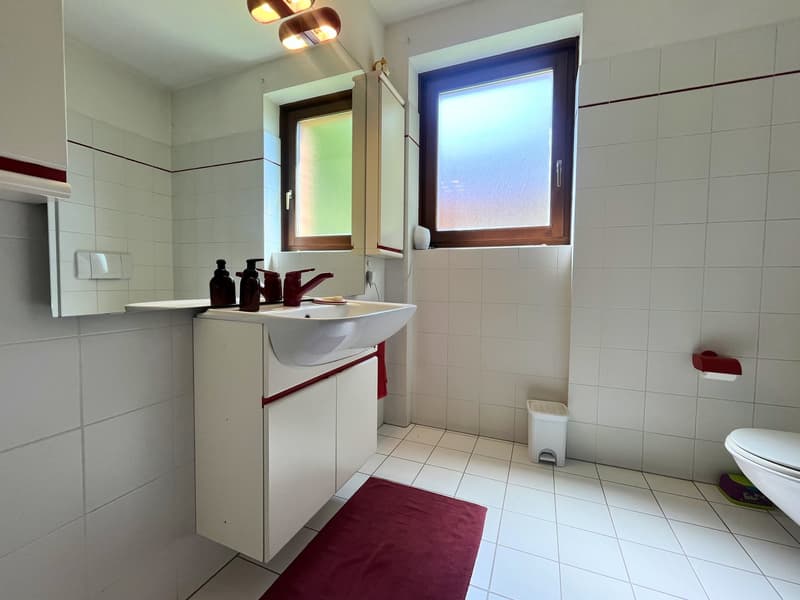 Bezaubernde Villa in Vacallo – 5.5 Zimmer im Grünen mit Panoramablick (15)