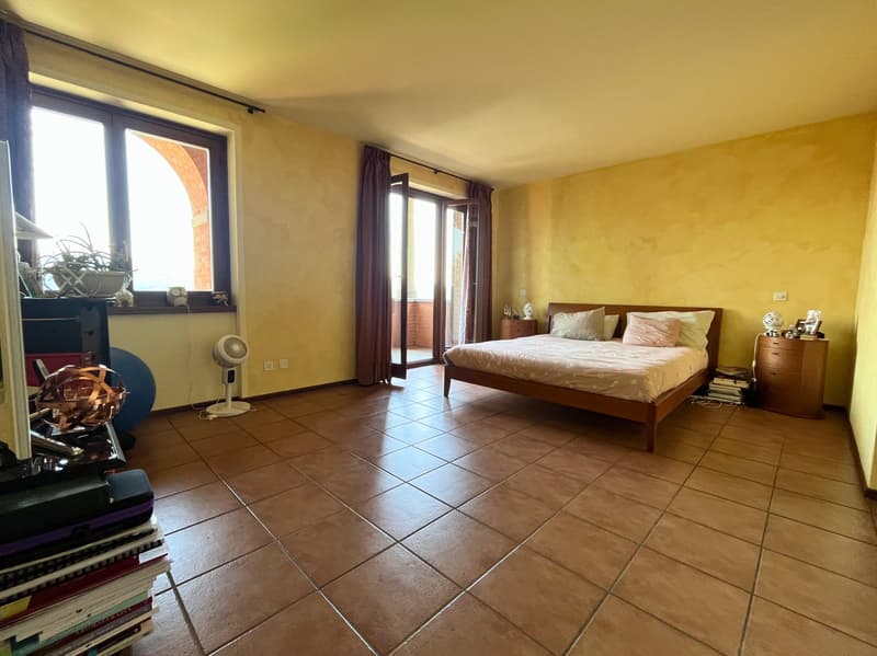 Bezaubernde Villa in Vacallo – 5.5 Zimmer im Grünen mit Panoramablick (11)