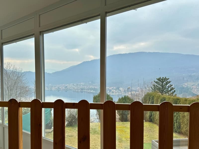 Duplex indipendente con vista lago a Ponte Tresa (8)