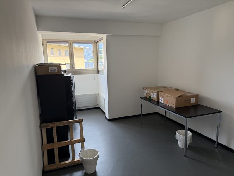 Office for rent in Pazzallo (11)
