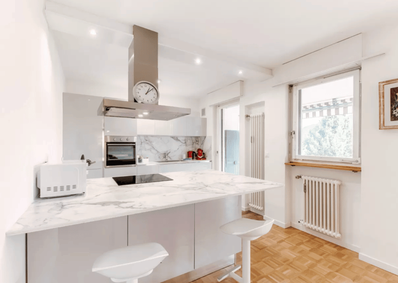 Bilocale arredato con balcone panoramico – Agra, Collina d’Oro (6)