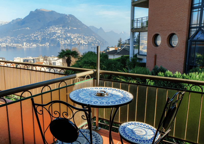 Monolocale meublé avec balcon et vue sur le lac – Paradiso (4)