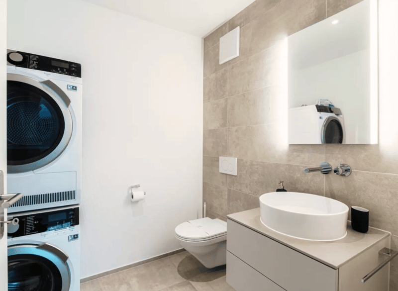 Modern 2.5-room apartment with large terrace and parking space – Locarno (9)