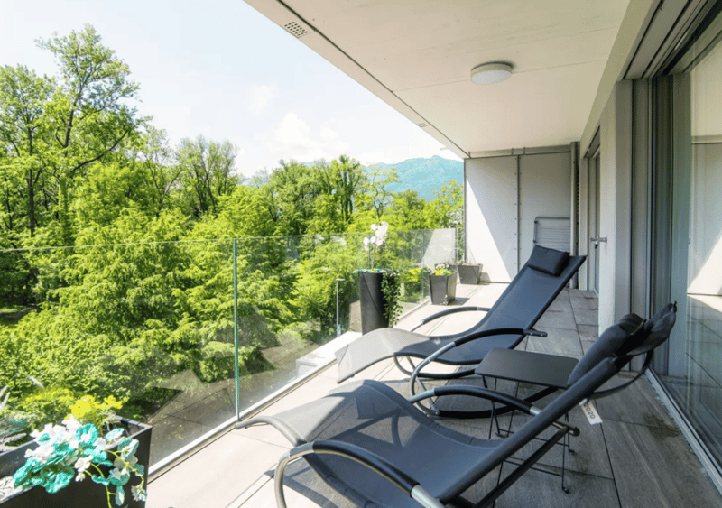 Modern 2.5-room apartment with large terrace and parking space – Locarno (11)