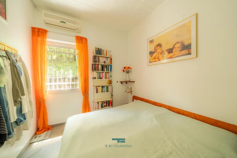 Apartment by the lake with sunny terrace and magnificent lake view (11)