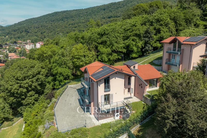 Villa neuve avec jardin à Gavirate (5)