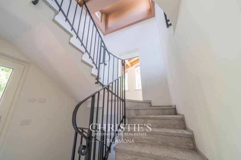Villa neuve avec jardin à Gavirate (12)