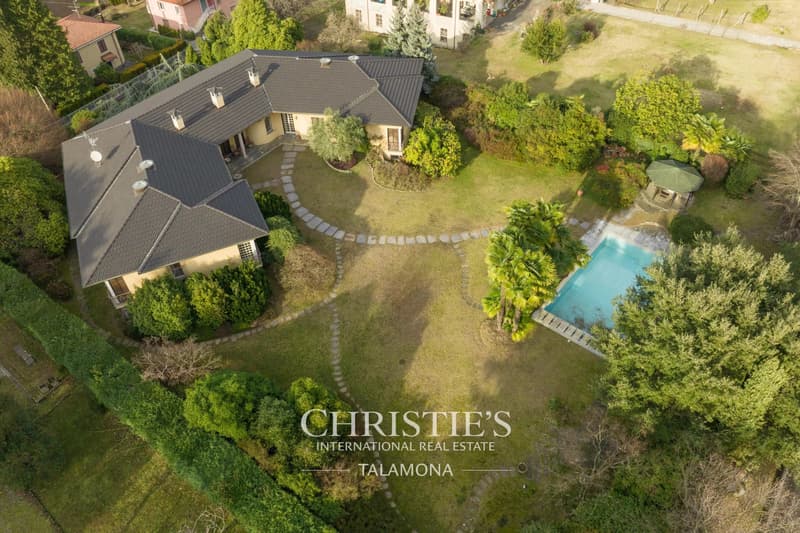 Exklusive Palladianische Villa mit Pool und Park ? Porto Valtravaglia (4)