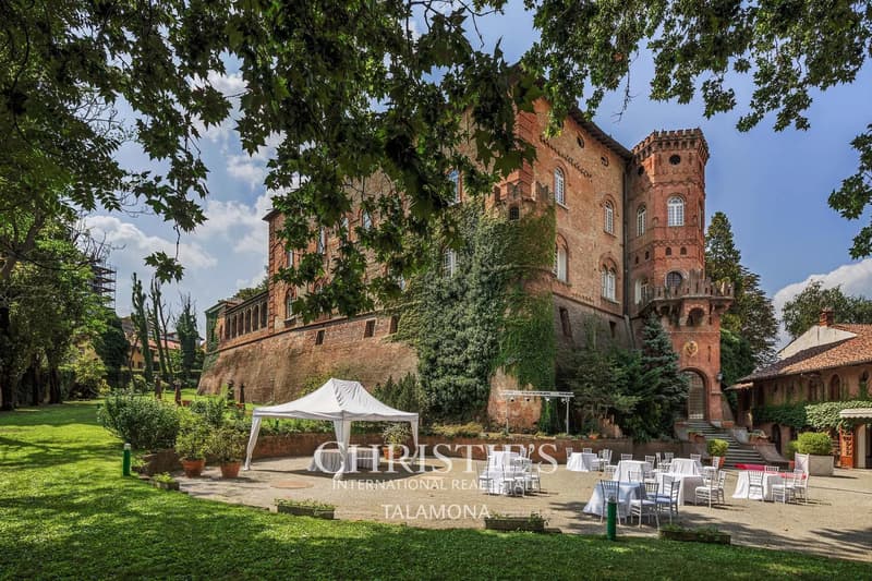 Hôtel boutique à vendre à Oviglio, province d'Alessandria (1)
