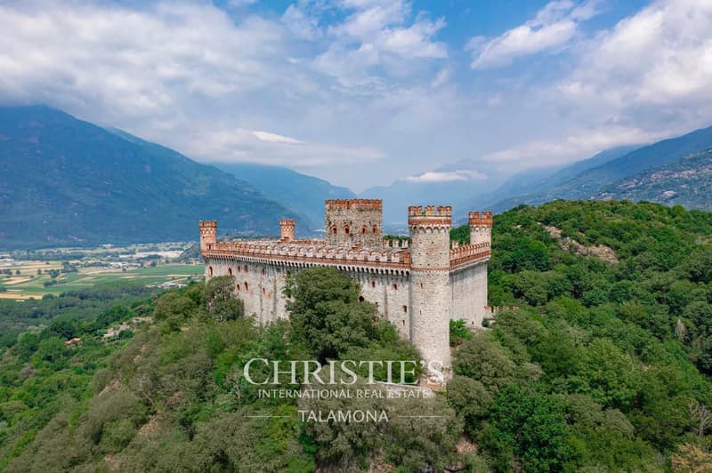 Historic Castle in Dominant Position with Panoramic View - Montalto Dora (2)