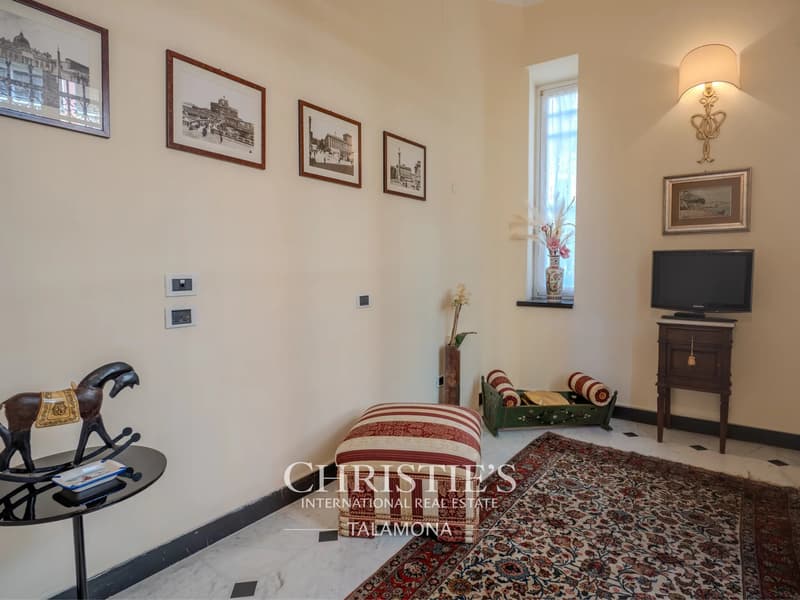 Historische Villa mit Meerblick in Genova (11)