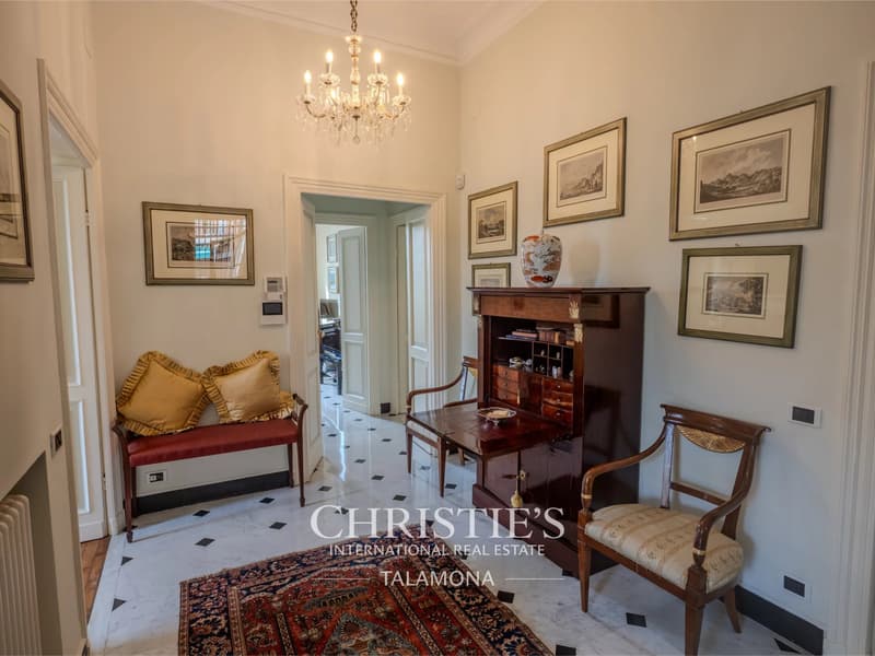 Historische Villa mit Meerblick in Genova (10)