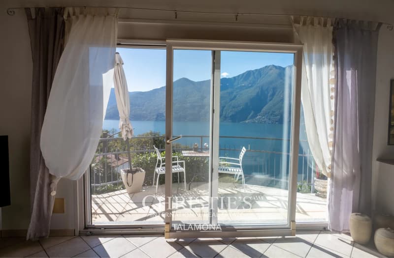 Villa mit Seeblick und Pool ? Tronzano Lago Maggiore (11)