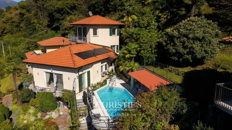 Villa mit Seeblick und Pool ? Tronzano Lago Maggiore (8)