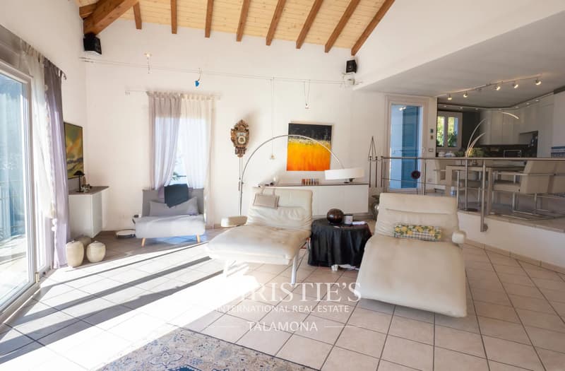 Villa mit Seeblick und Pool ? Tronzano Lago Maggiore (13)