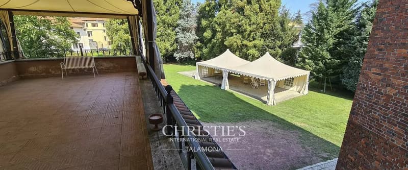 Château historique avec 17 pièces à Cavallirio (5)
