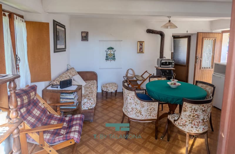 Investissement idéal : propriété sur trois niveaux dans le village historique (6)