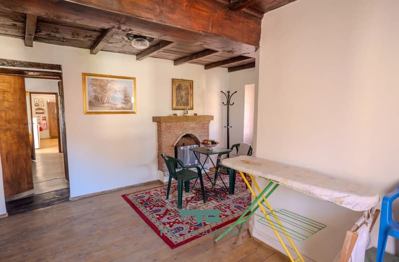 Investissement idéal : propriété sur trois niveaux dans le village historique (10)