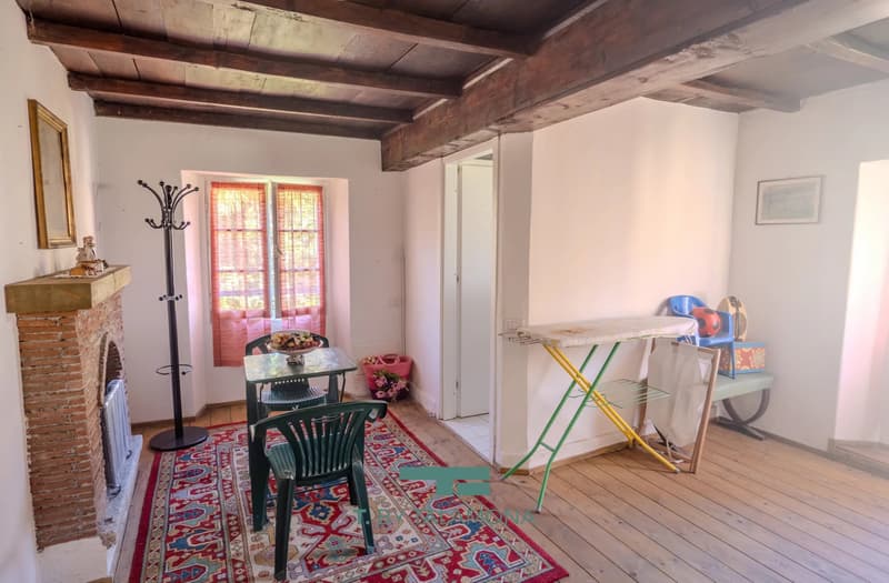 Investissement idéal : propriété sur trois niveaux dans le village historique (12)